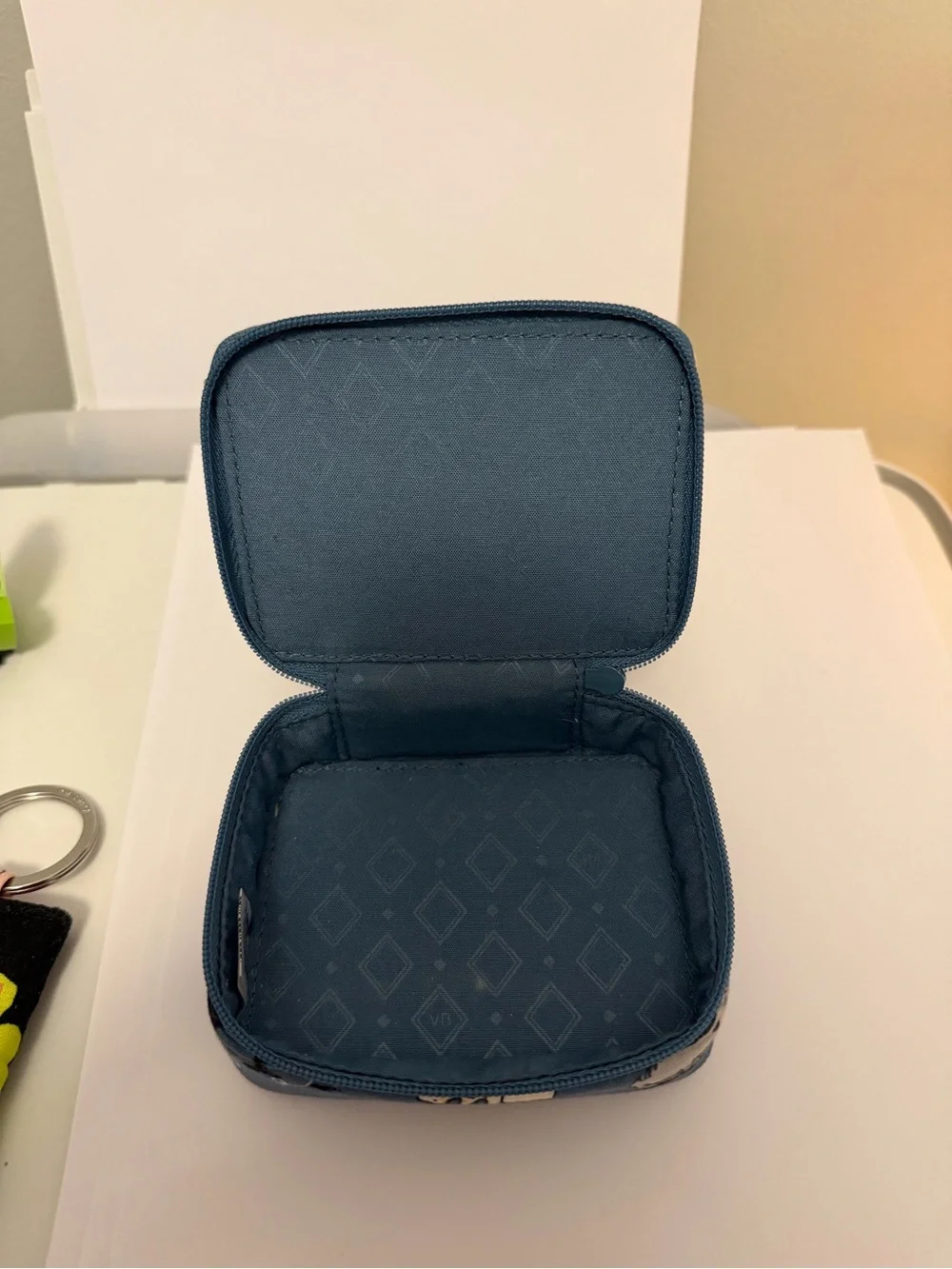 Vera Bradley cat print structured zip case